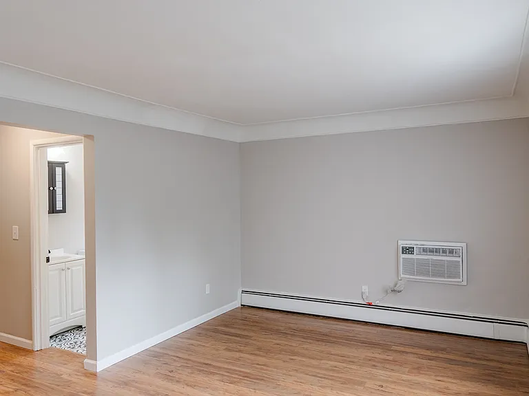 6310 Plainfield Rd #2 — Photo 8