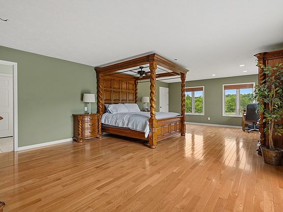 15th image of 6052 Morganton Rd