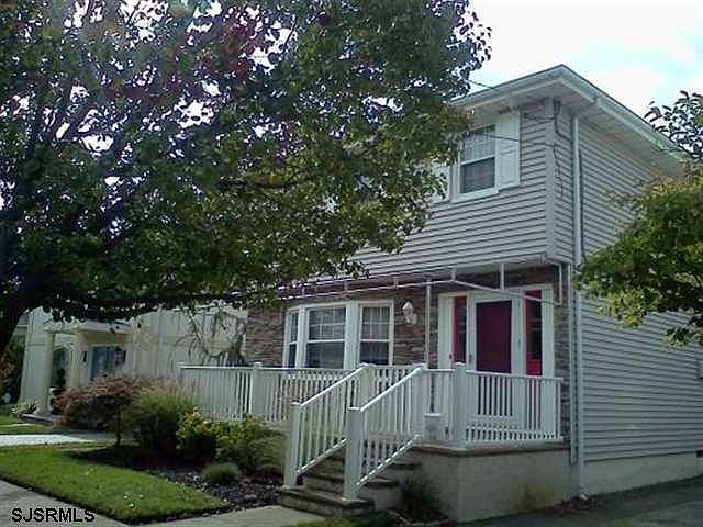 2nd image of 110 N Lancaster Ave