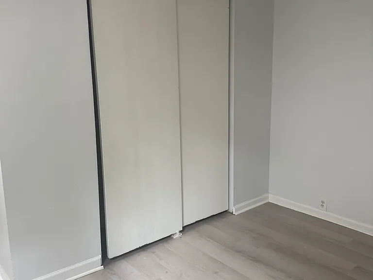 2047 Fitzwater St #2 — Photo 9