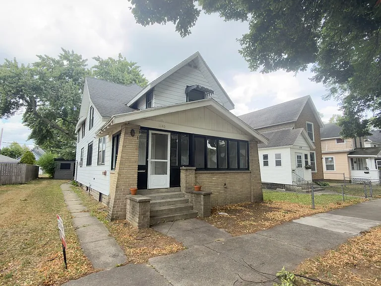 01881 - Fremont 1140 — Photo 1