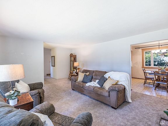 4th image of 5315 74th St NE