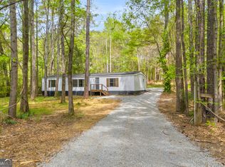 1144 Wolfskin Rd, Arnoldsville, GA