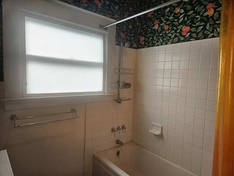 5805 NE 30th Ave — Photo 6