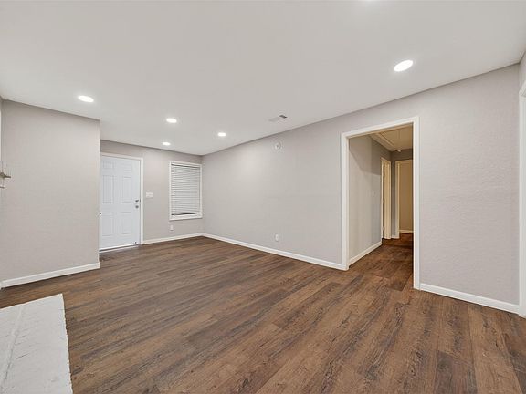 5th image of 428 Gans St