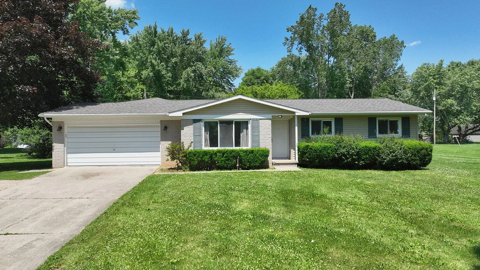 7106 Partridge Dr photo 1