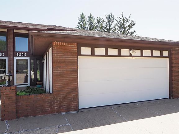 2nd image of 3800 Chippewa Ct