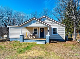 111A Fairview Dr NW, Lenoir, NC 28645
