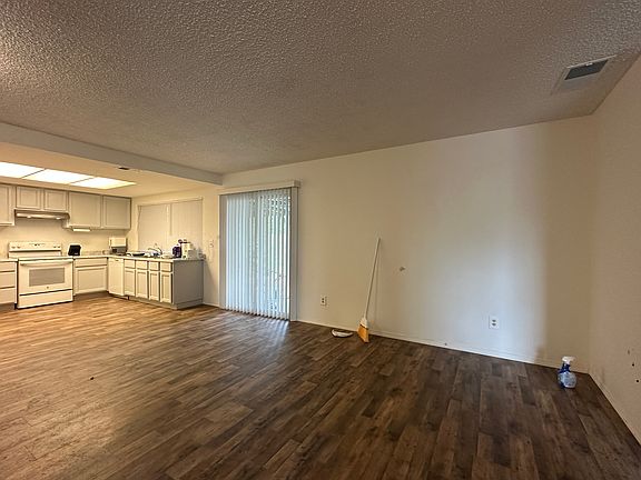 3rd image of 7369 Alden Way