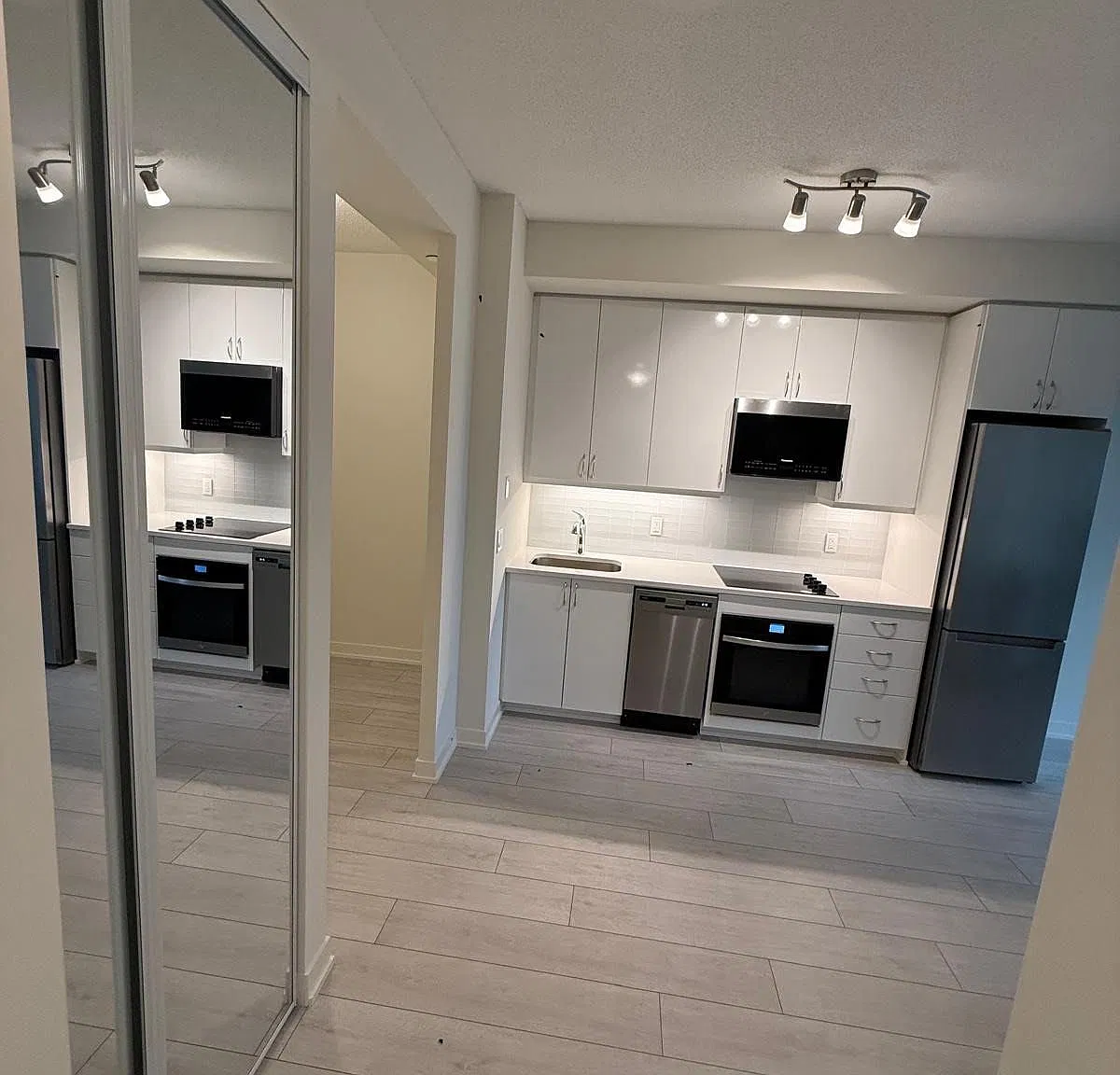 2 bed, $2,400 — Photo 3