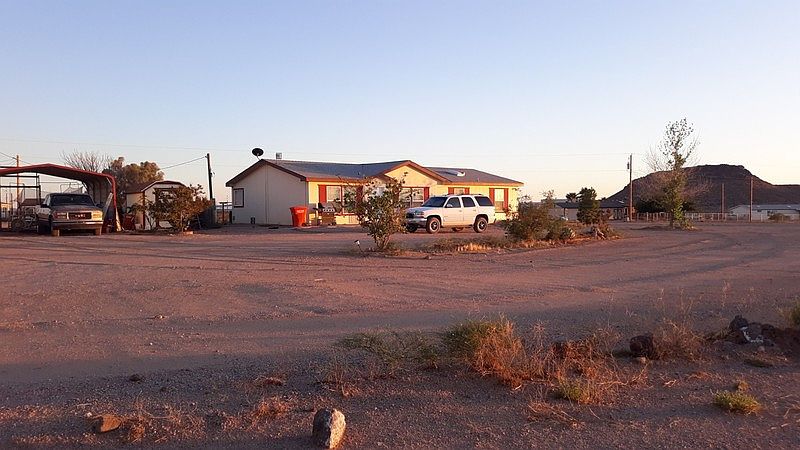 2nd image of 3128 W Carmichael Rd