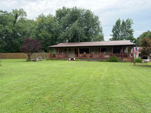6671 Main St, Logan, IL 62856