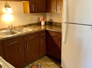 519 3rd St SW APT 201, Jamestown, ND 58401