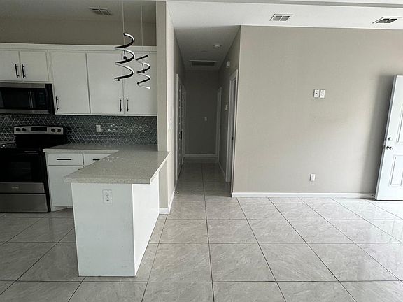 3rd image of 1-1703 Angelina Dr APT 1