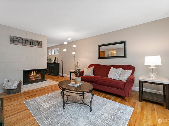 4th image of 13410 NE 70th Street