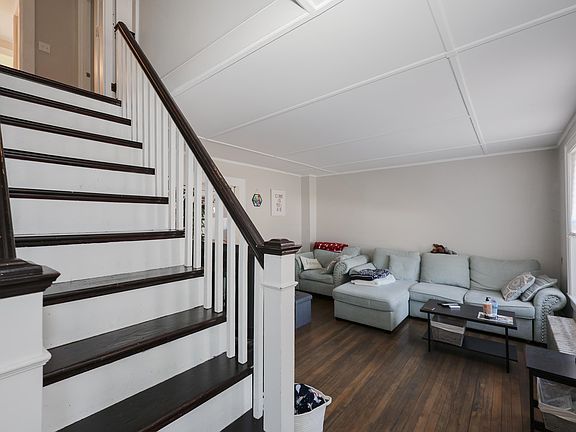 2nd image of 5 Thomas Street