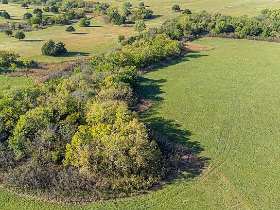 11th image of 1557 Quail Rd