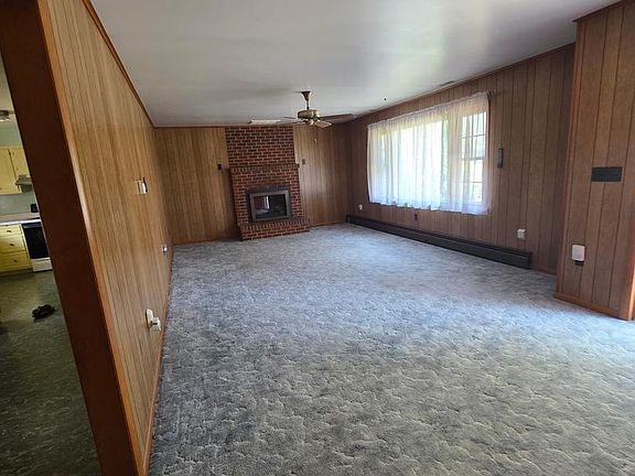 3rd image of 2907 Oak Hill Rd