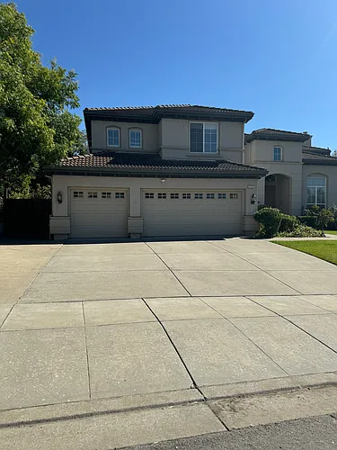 323 Lower Vintners Cir Photo 1