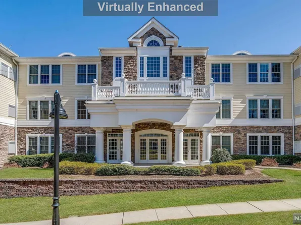 201 Four Seasons Ln Unit 201, Woodcliff Lake, NJ 07677