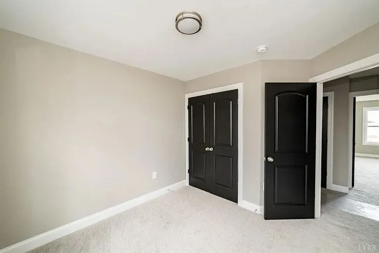68 Emanuel Ct — Photo 9