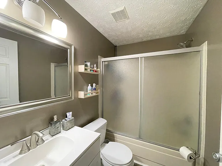 525 Pensacola Dr — Photo 12