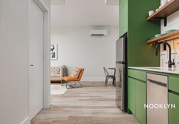 5th image of 1510 Gates Ave #647