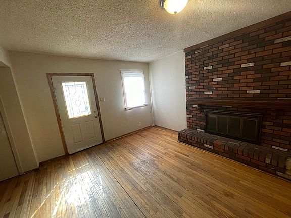 2nd image of 512 Plum St