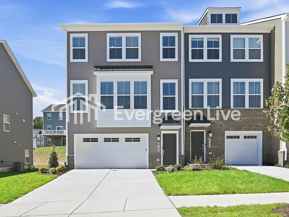 8744 Whitman Dr