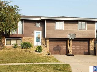 2532 NW 55th St, Lincoln, NE 68524
