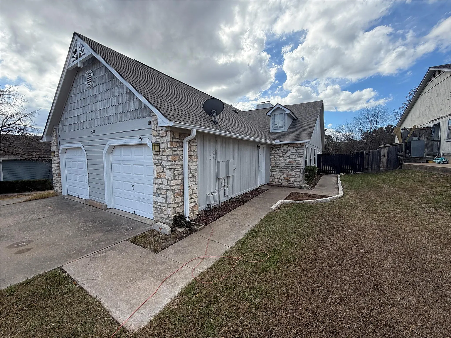 2 bed, 2.0 bath, 900 sqft, $1,495 — Photo 1