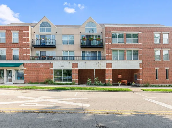 1800 Dewes St Unit 309, Glenview, IL 60025