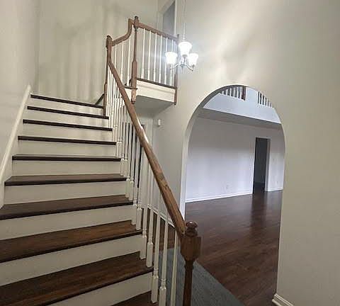 4th image of 117 Pin Oak Rd