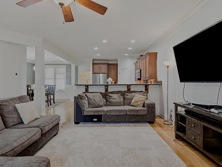 73 Falconridge Dr — Photo 15