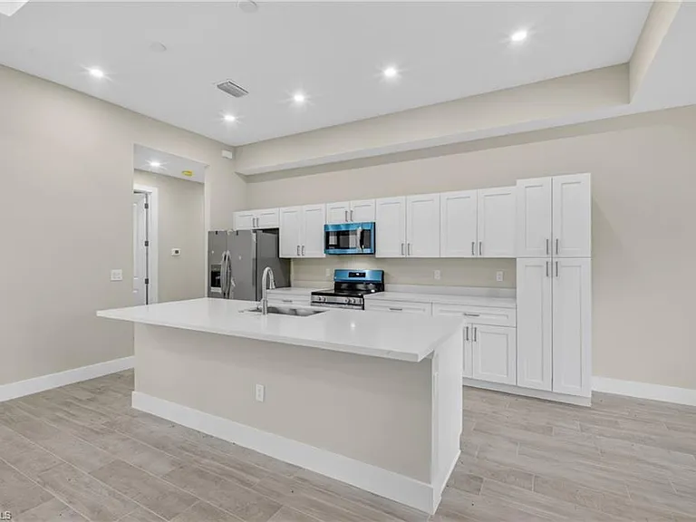 119 Wellington Ave — Photo 17