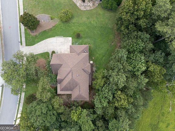 4th image of 1526 Rocky River Dr
