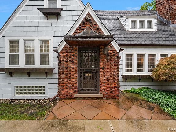 3rd image of 367 Baldwin Rd