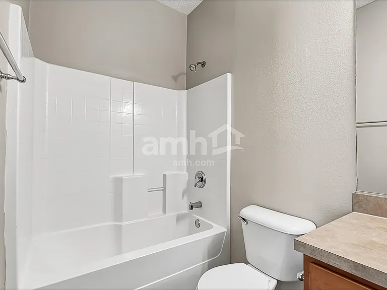 762 Bristol Way — Photo 14