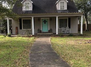 203 Progress St, Edna, TX 77957