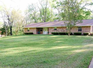 105 Meadowview Rd, Longview, TX 75604