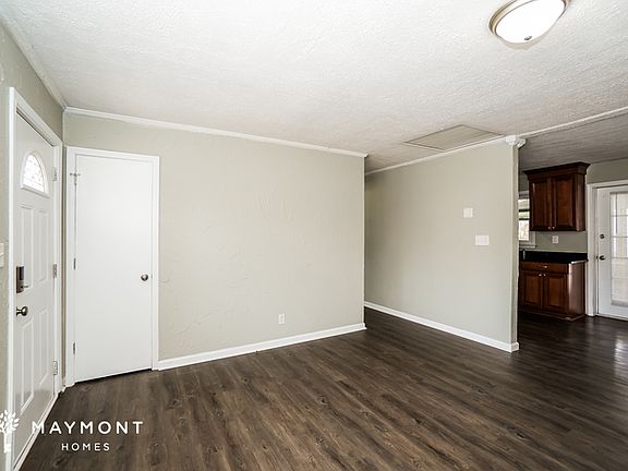 5th image of 421 Clarine Dr