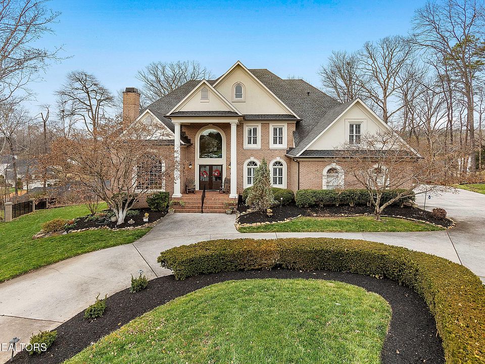1st image of 9001 Grey Pointe Dr