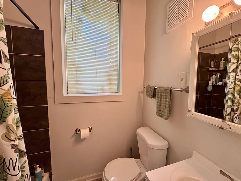 1057 W Belden Ave #3A — Photo 20