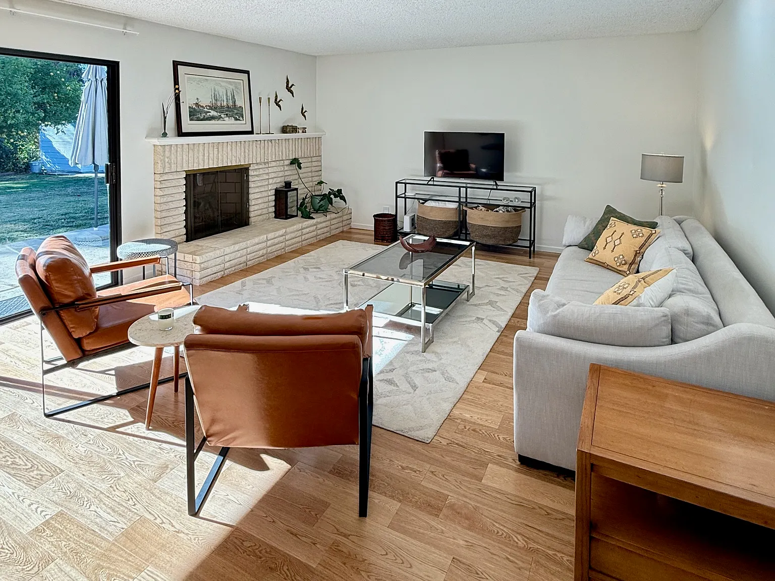 3 bed, 2499 sqft, $6,250 — Photo 4