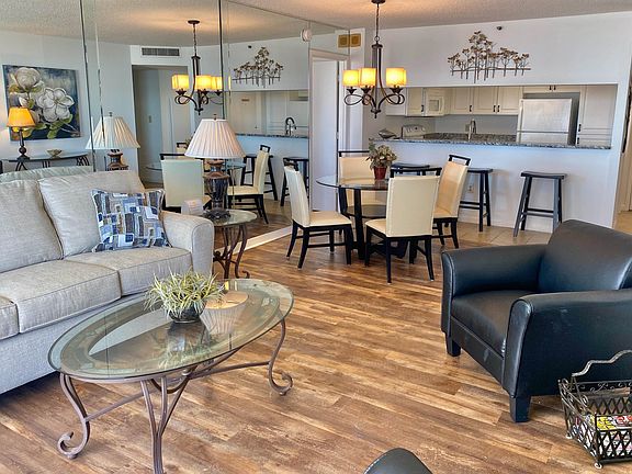 2nd image of 9820 Queensway Blvd. #206