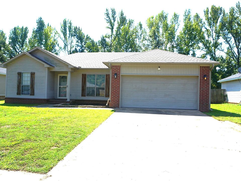 1st image of 29 Weatherwood Dr