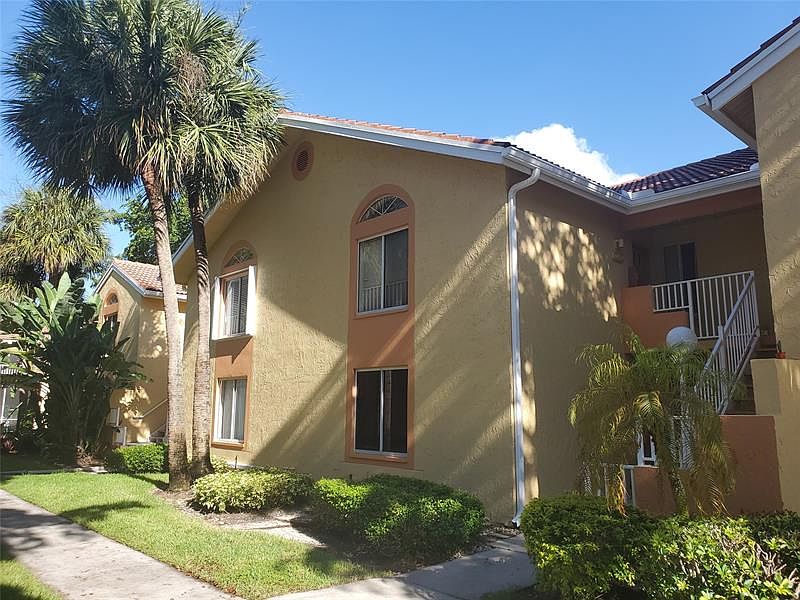 1st image of 1046 Coral Club Dr