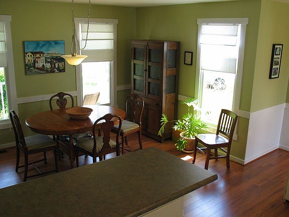 Eat-in Kitchen/Dining