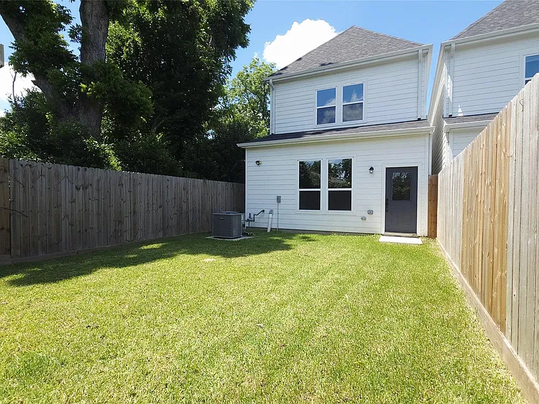 765 Enterprise East St — Photo 19