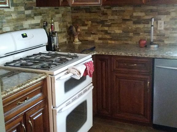 4th image of 2637 Green Valley Dr